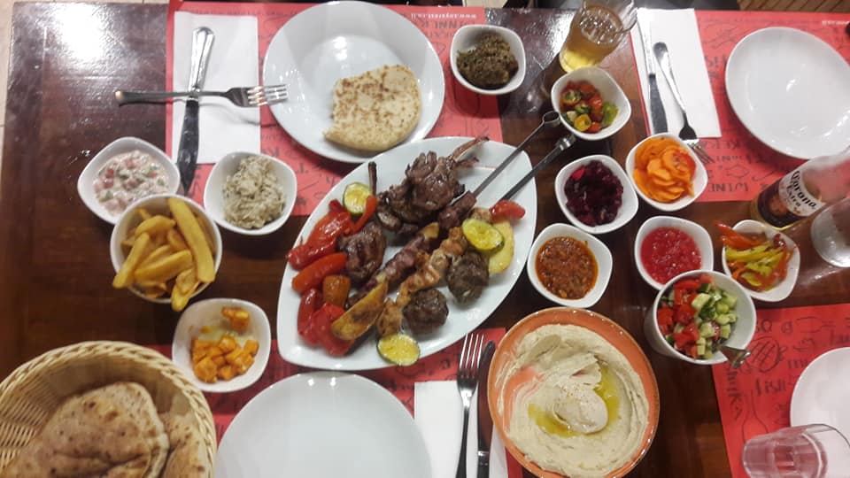 ארוחת מלכים בזויה. צילום: ישראל ניוז