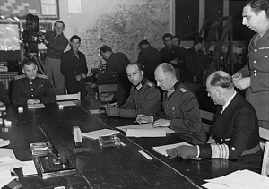 הגנרל אלפרד יודל חתם על הסכם הכניעה,7 במאי 1945