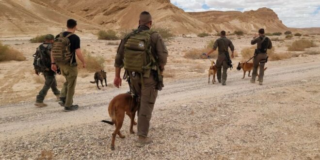 צפו: יחידת הכלבנים תרגלה עם חיל האוויר 4 ימים במדבר